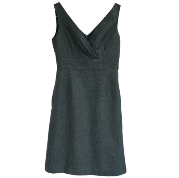 Banana Republic Dresses & Skirts - Banana Republic: Gray, Sweetheart Type Neckline: Size 2